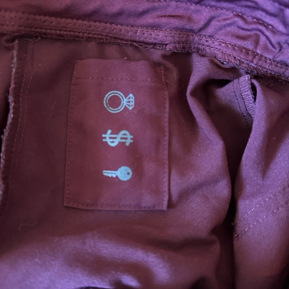 FIGS Technical Collection Zamora Jogger Scrub Pants | Burgundy | Size Small - Picture 4 of 12